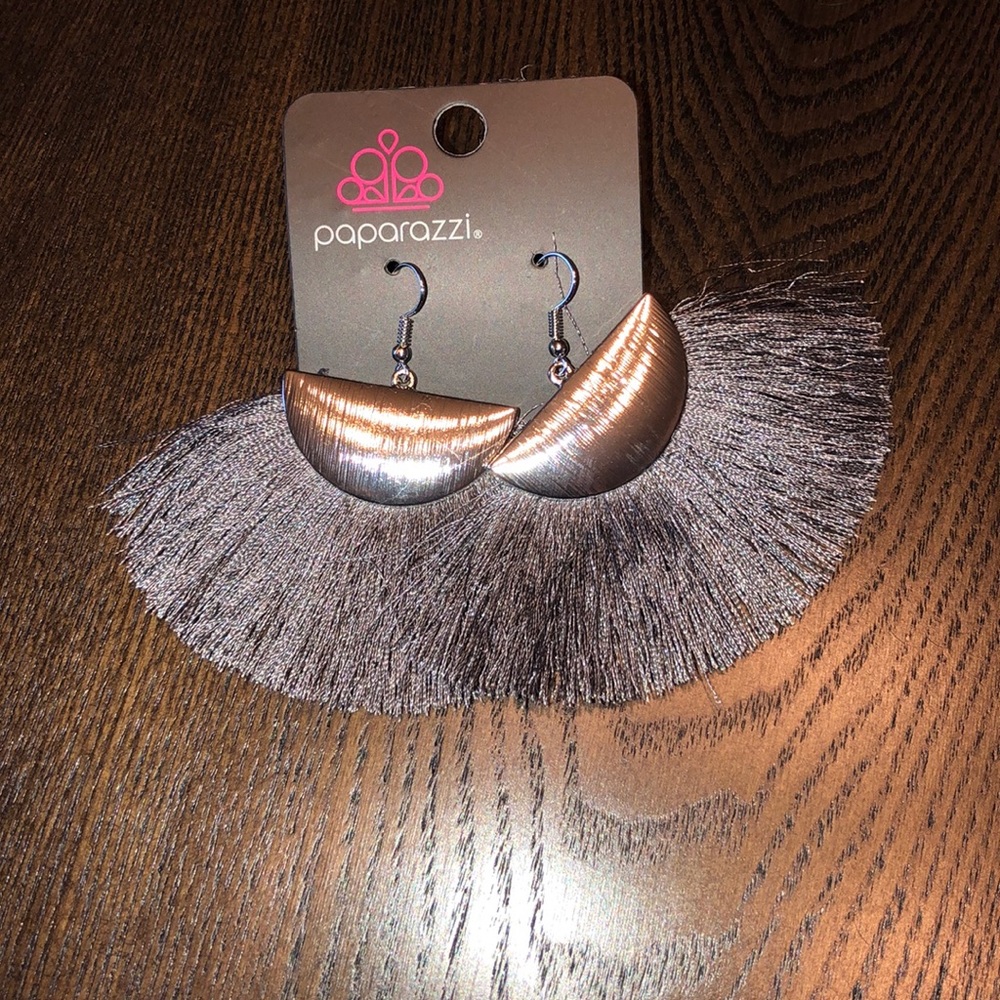 A brand new set of earrings